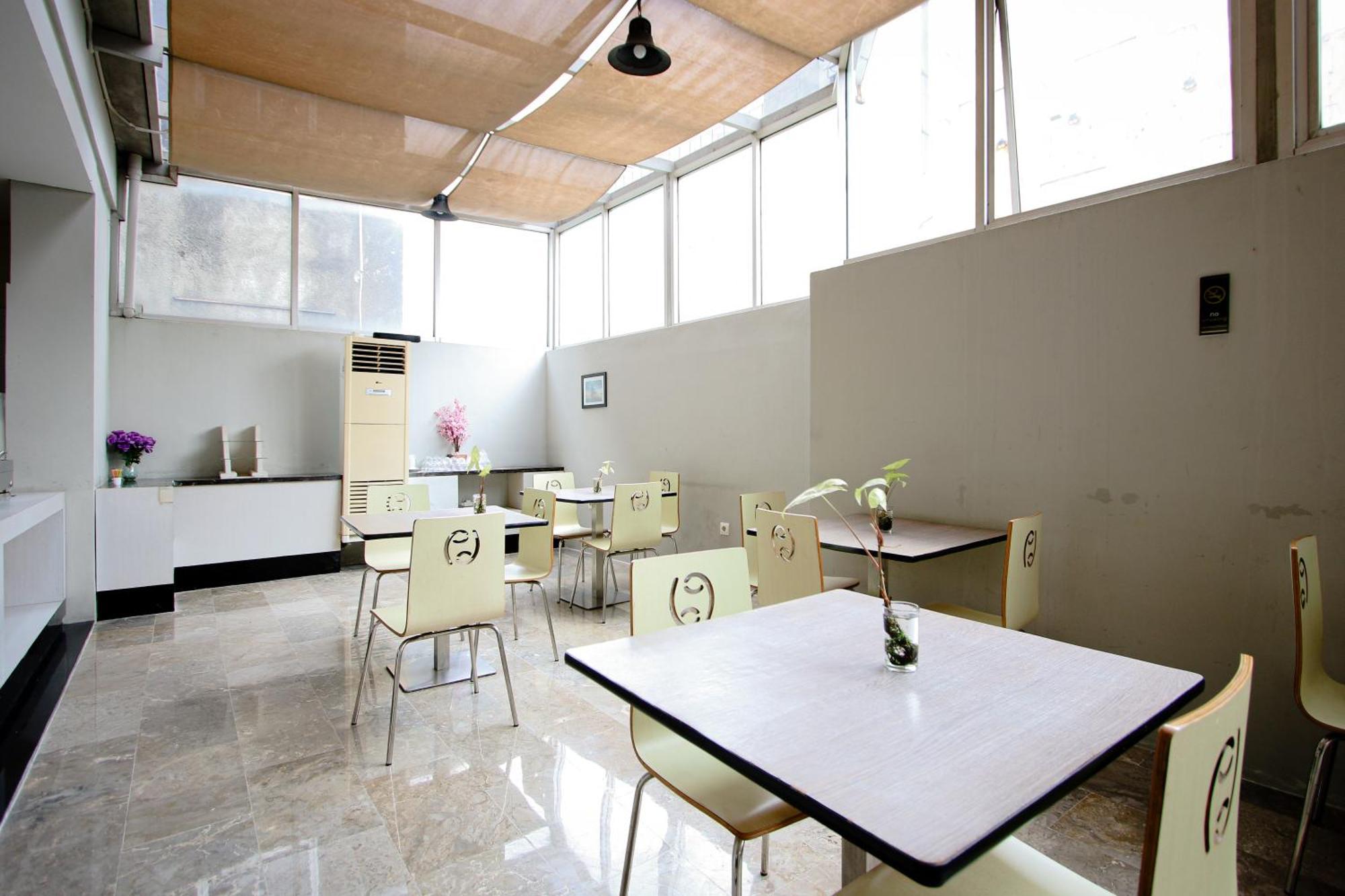 Zodiak Asia Afrika By Kagum Hotels Bandung Dış mekan fotoğraf