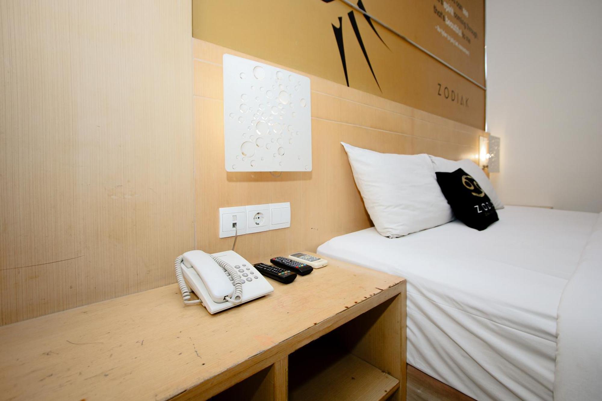 Zodiak Asia Afrika By Kagum Hotels Bandung Dış mekan fotoğraf